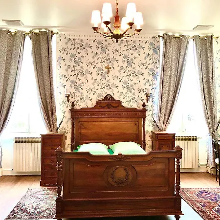 Chateau Gunes *