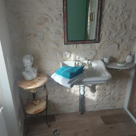 Chateau Gunes Guest house