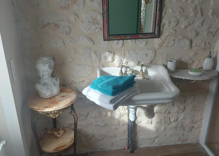 Chateau Gunes Πανσιόν