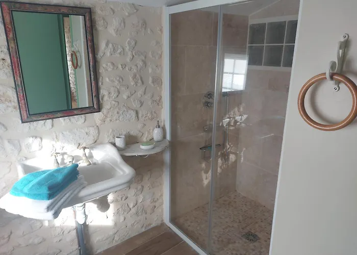 Πανσιόν Chateau Gunes 3*